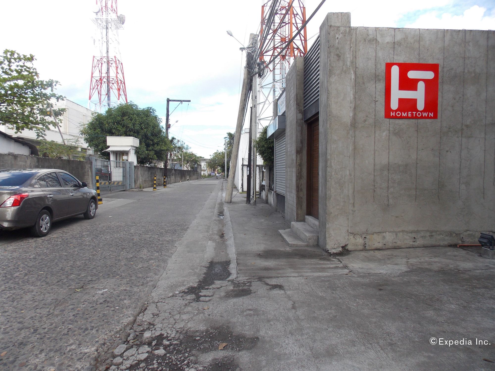 Фото Hometown Hotel Bacolod - Lacson