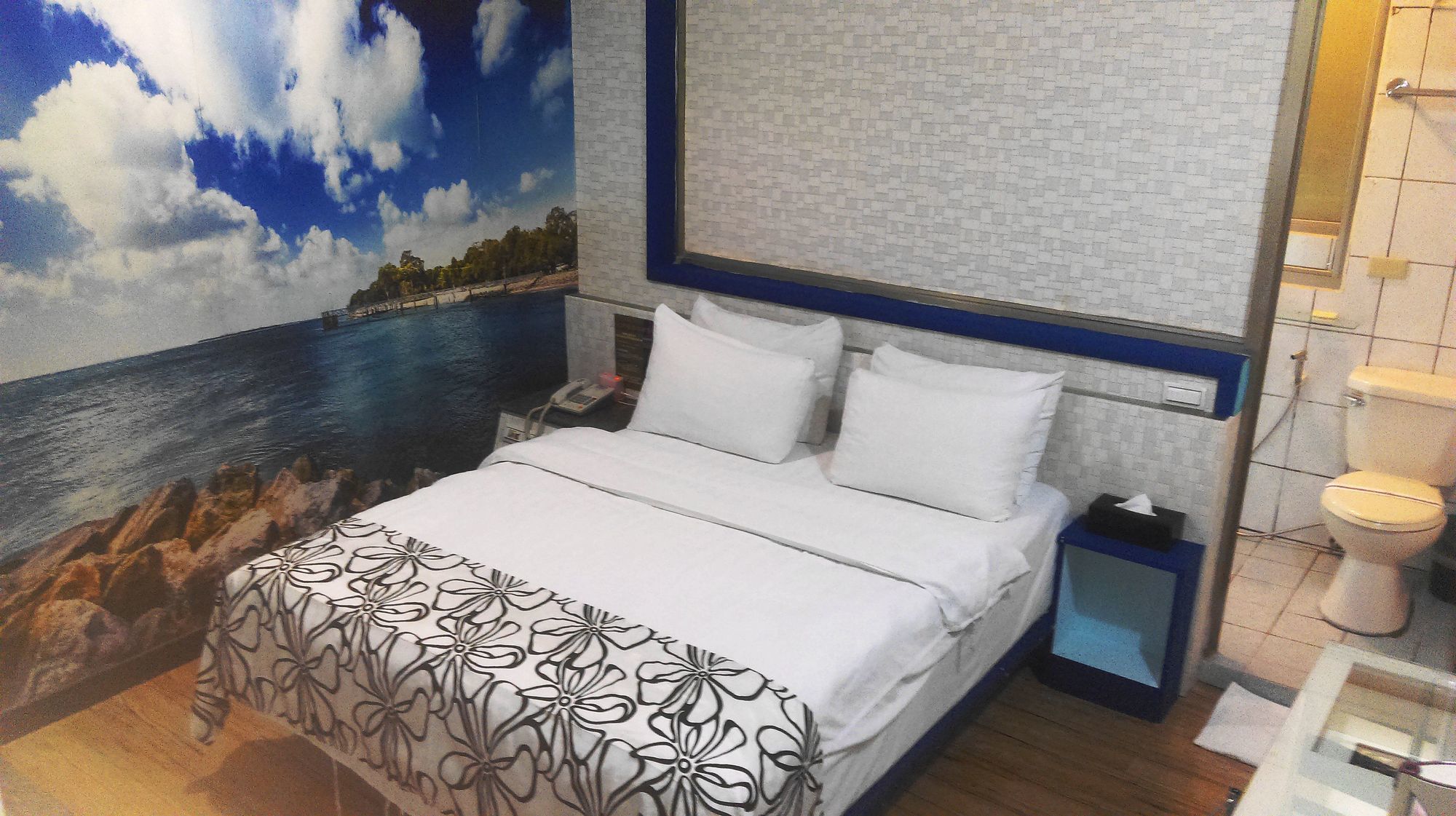 Фото HeYue Hotel