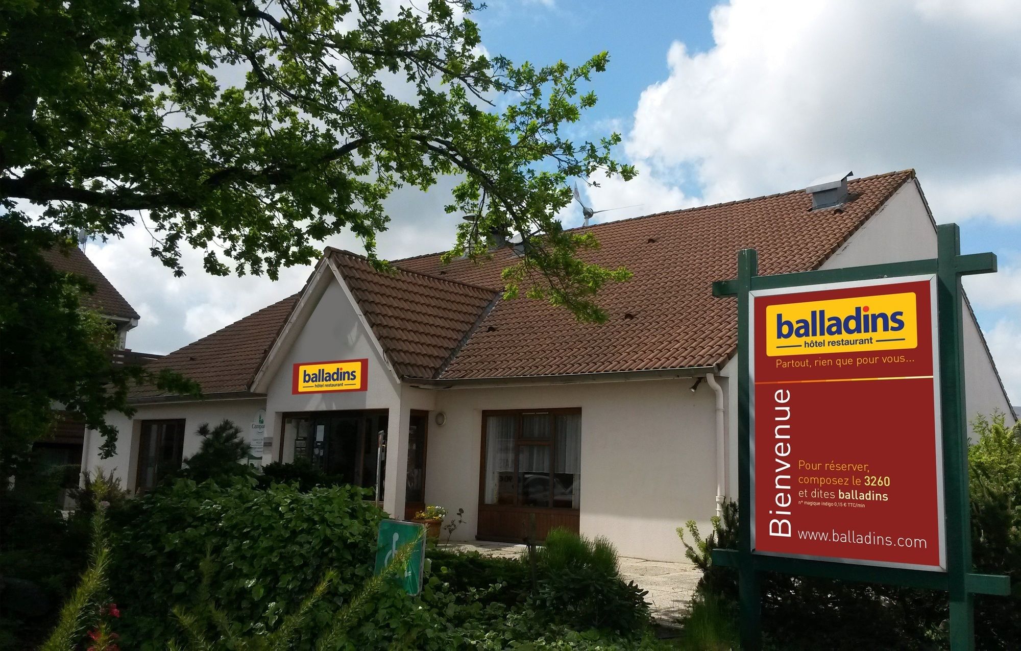 Фото Hotel Initial by Balladins La Roche-sur-Yon