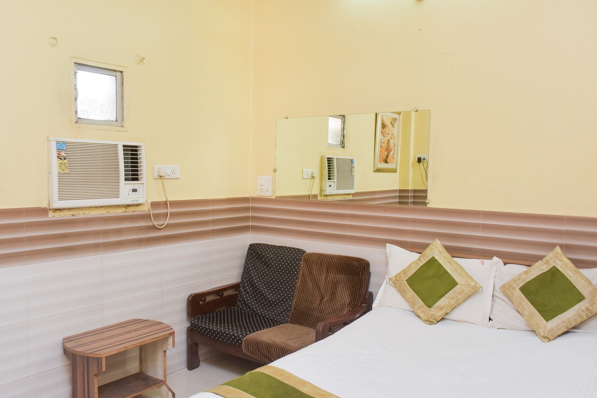 Фото Hotel Nirmal Lodging