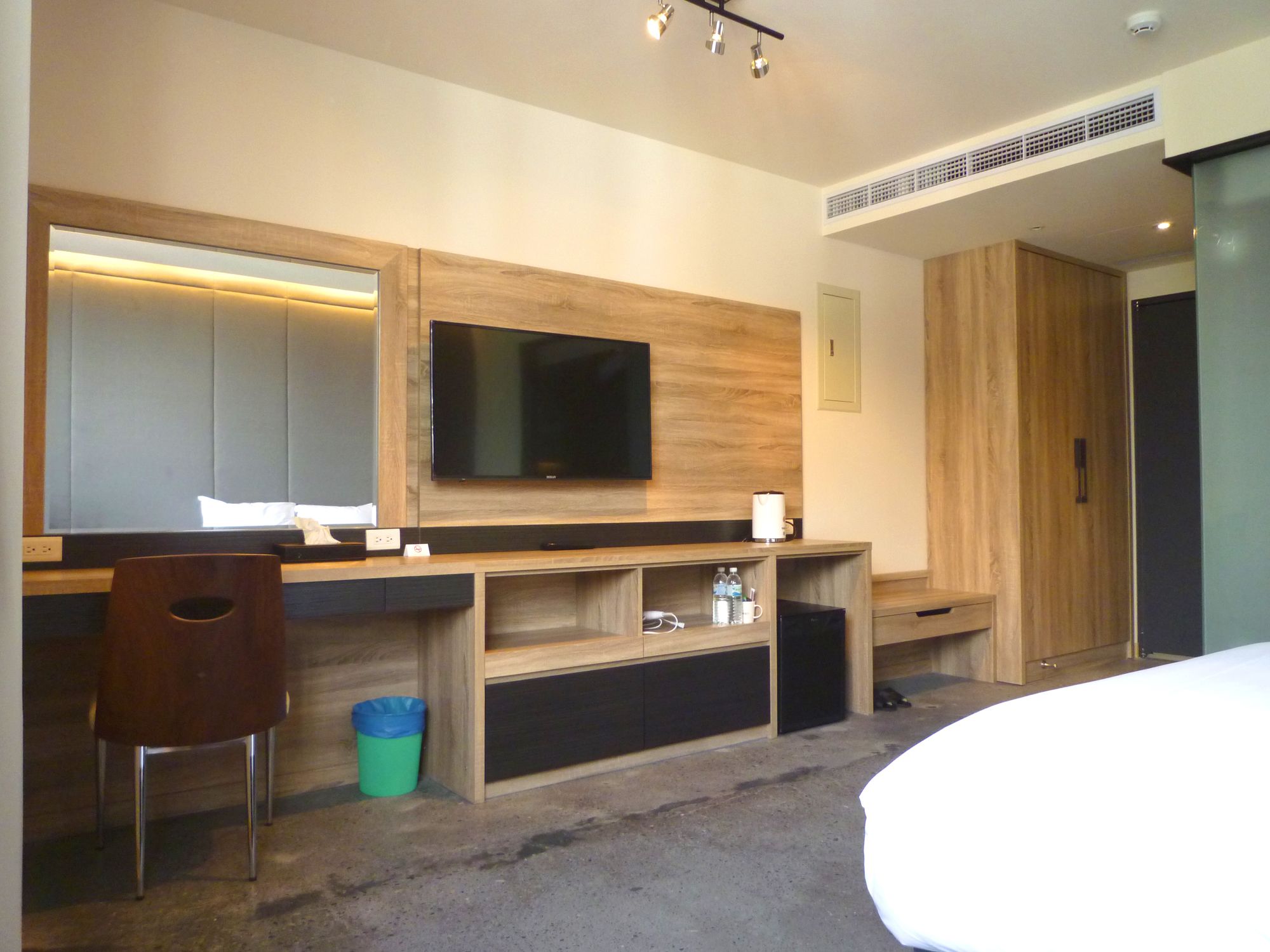 Фото Travel Light Hotel