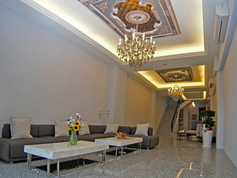 Гостиница Love Paris Bed and Breakfast в Хуаляни