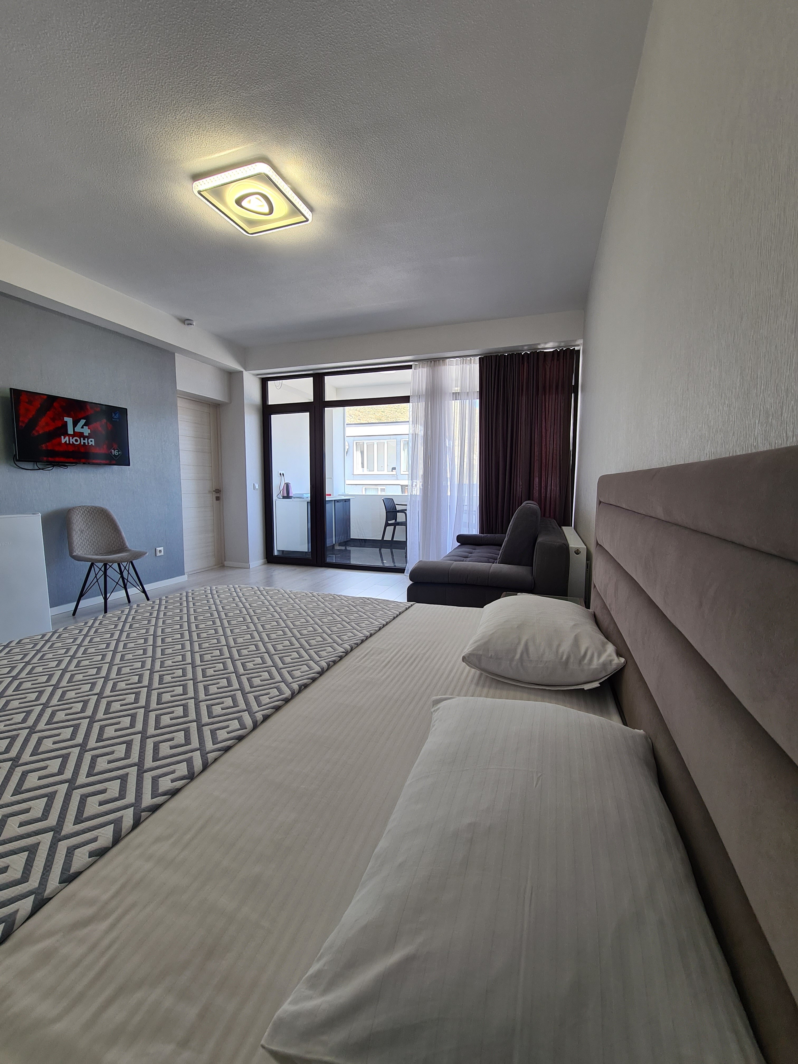 Фото отеля 2