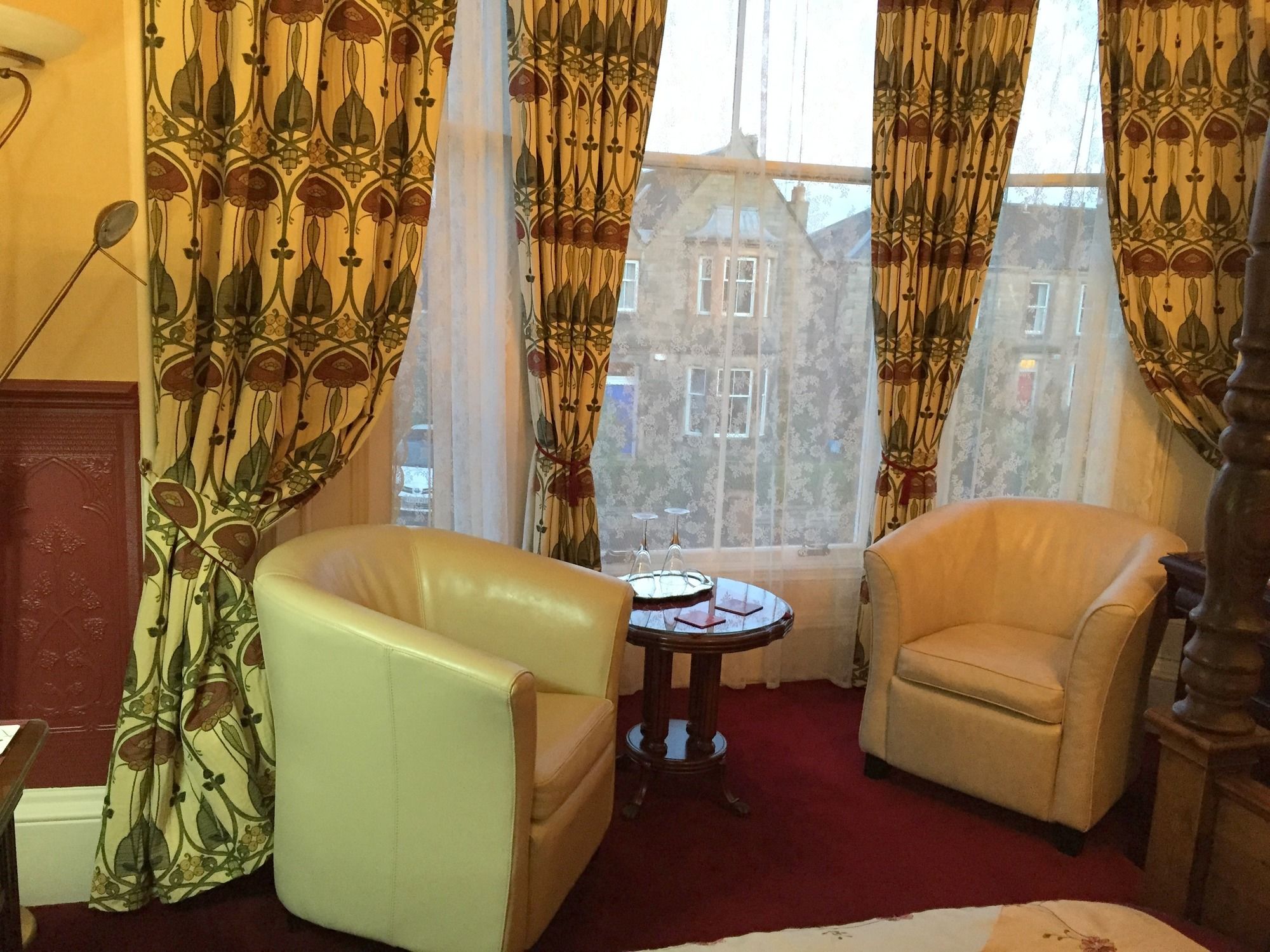 Фото Lauderville Guest House