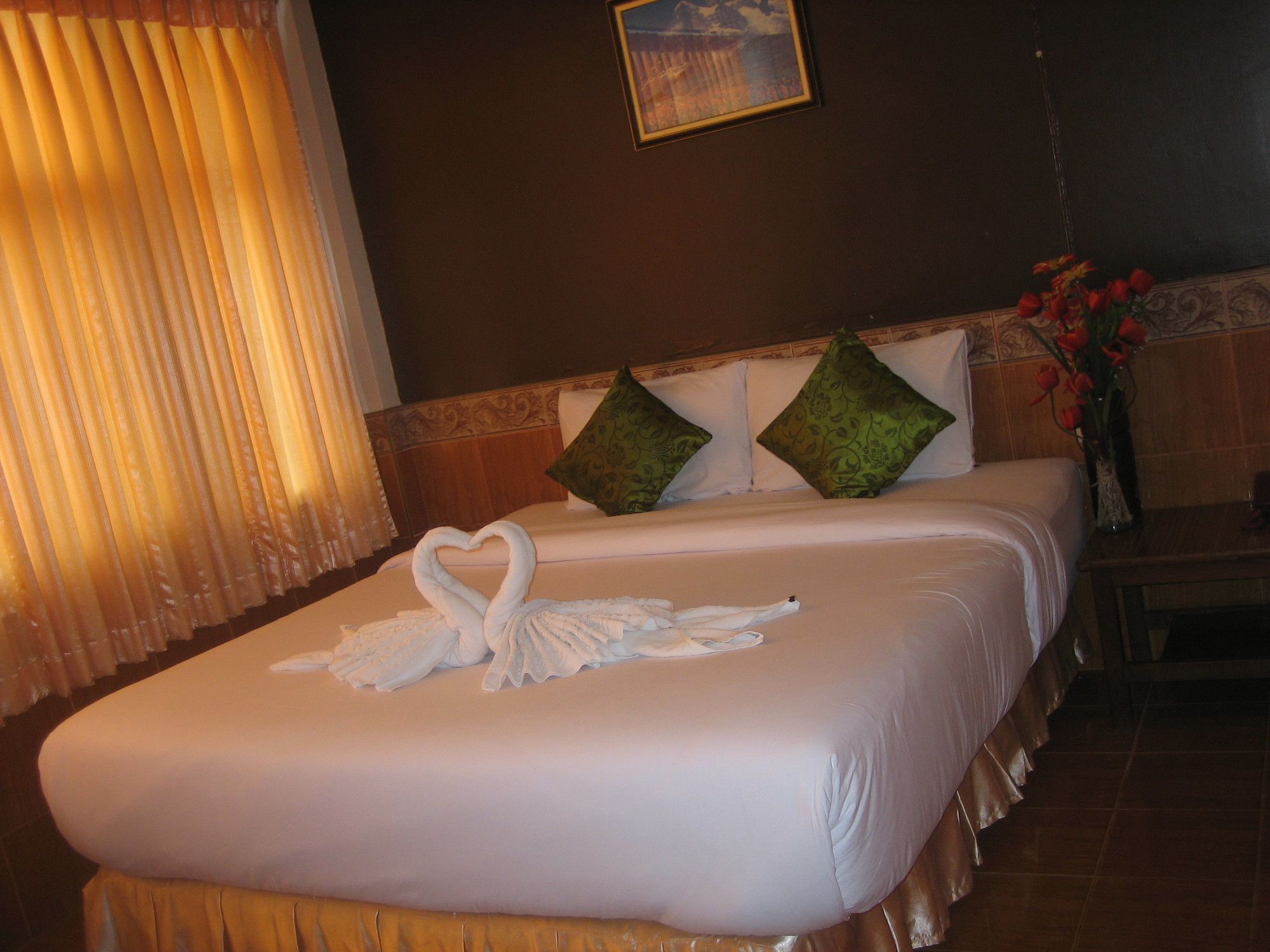 Фото Suriwong Chumphon Hotel