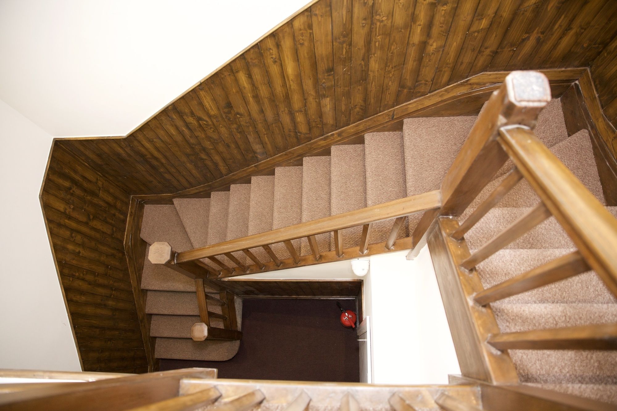 Фото The Captain Cook Hotel