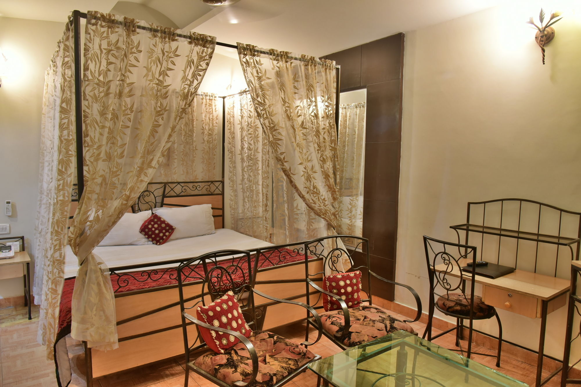 Фото отеля 2