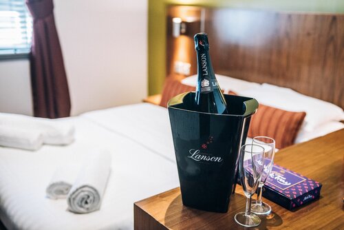 Гостиница The Commercial Hotel в Мотеруэлле