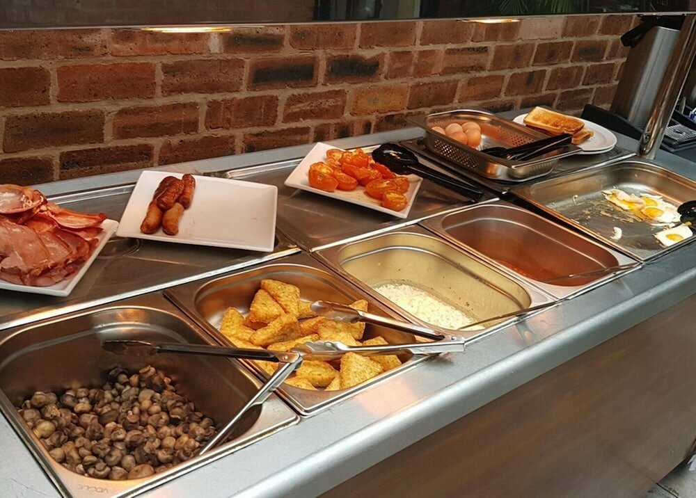 Фото The Atherstone Red Lion Hotel