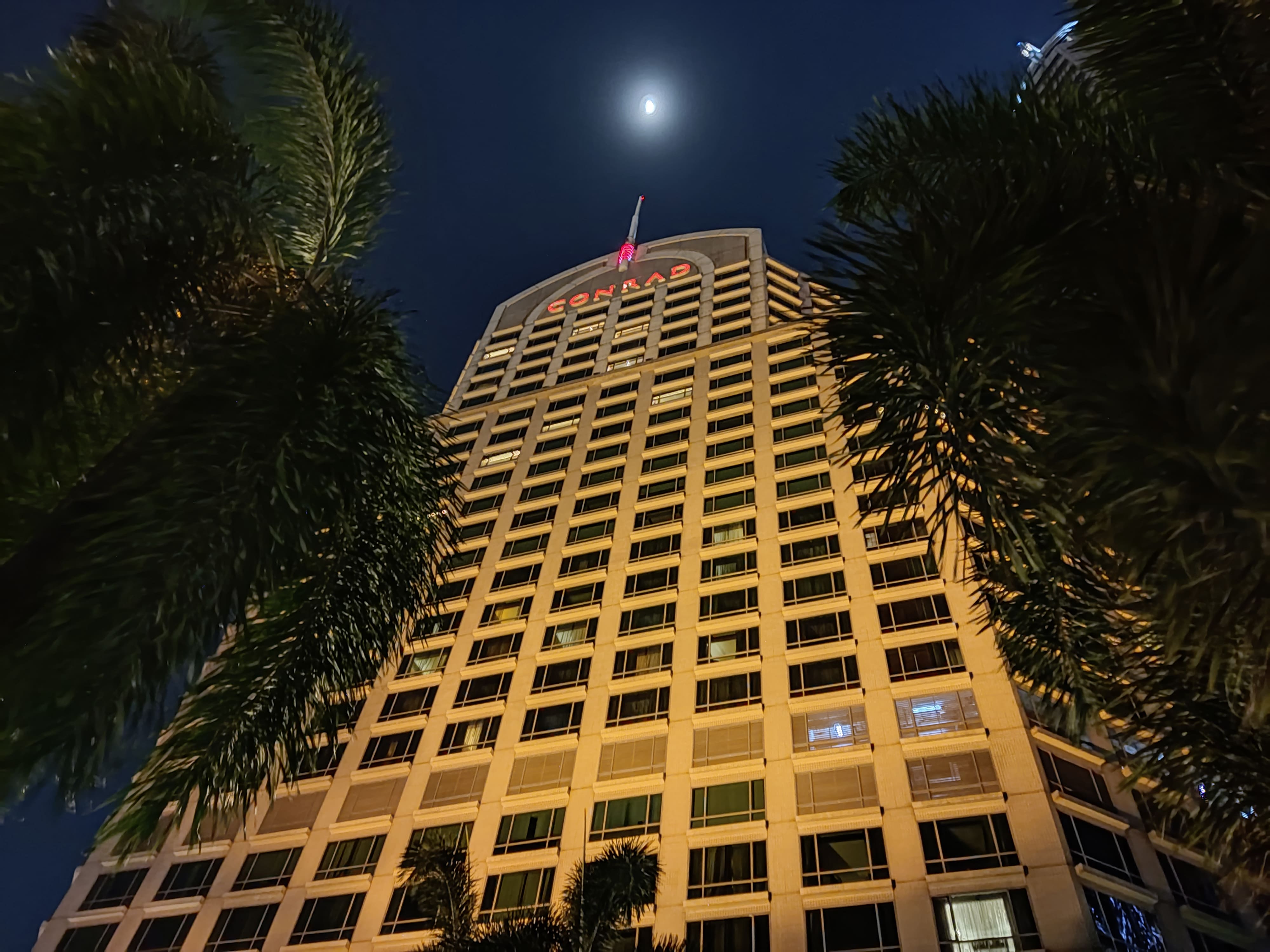 Фото Conrad Bangkok