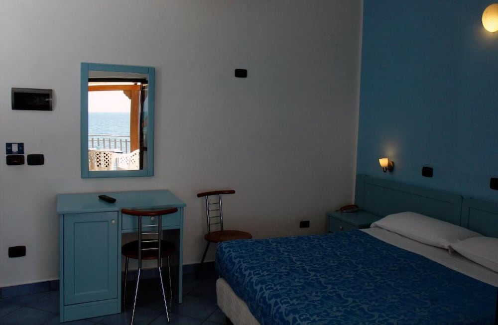 Фото Hotel La Darsena