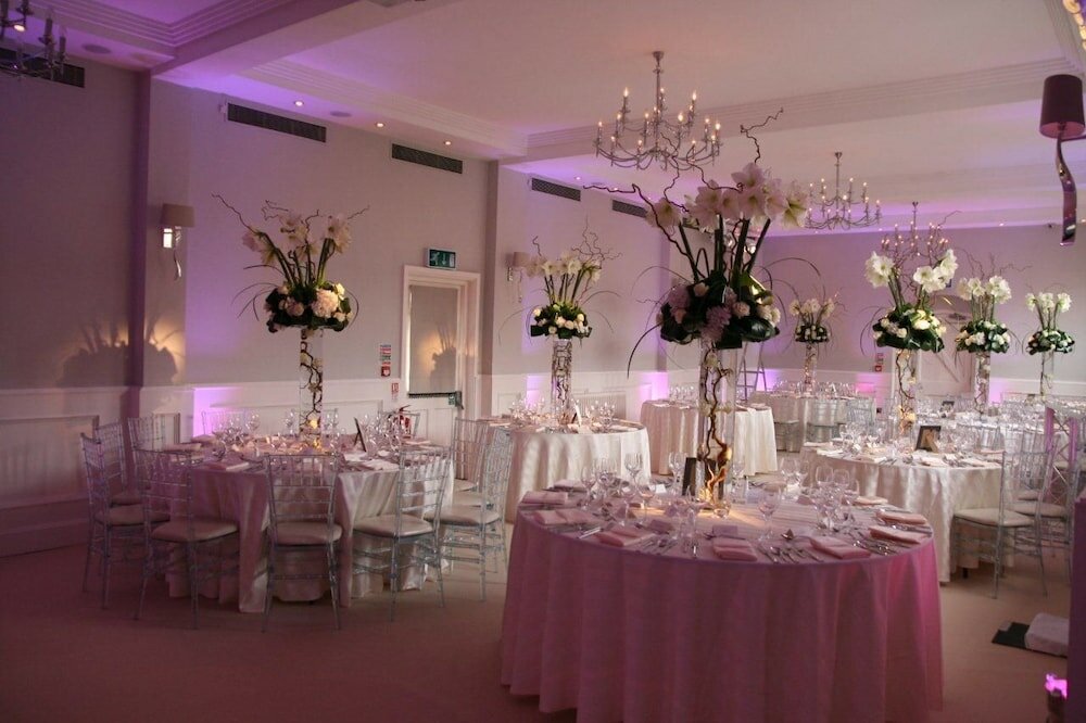 Фото The Pillar Hotel