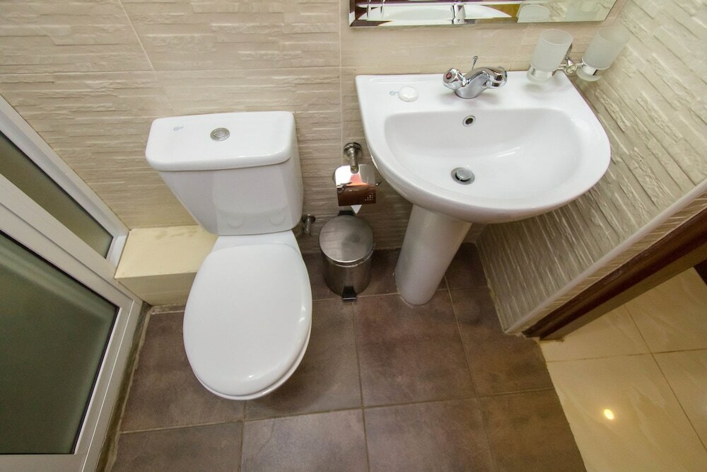 Фото Pinecone Hotel