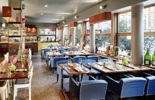 Внешний вид отеля 25hours Hotel The Goldman в Франкфурте-на-Майне, фото 4