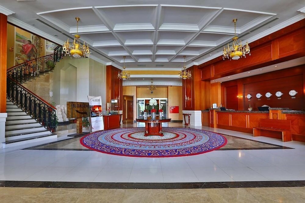 Фото Дипломат