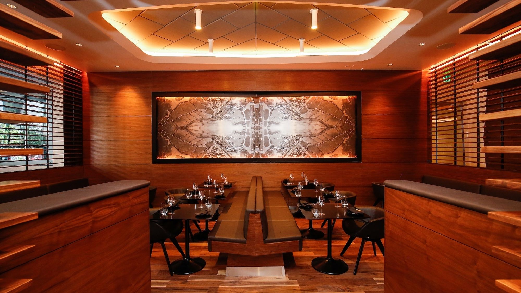 Фото Halcyon - a hotel in Cherry Creek