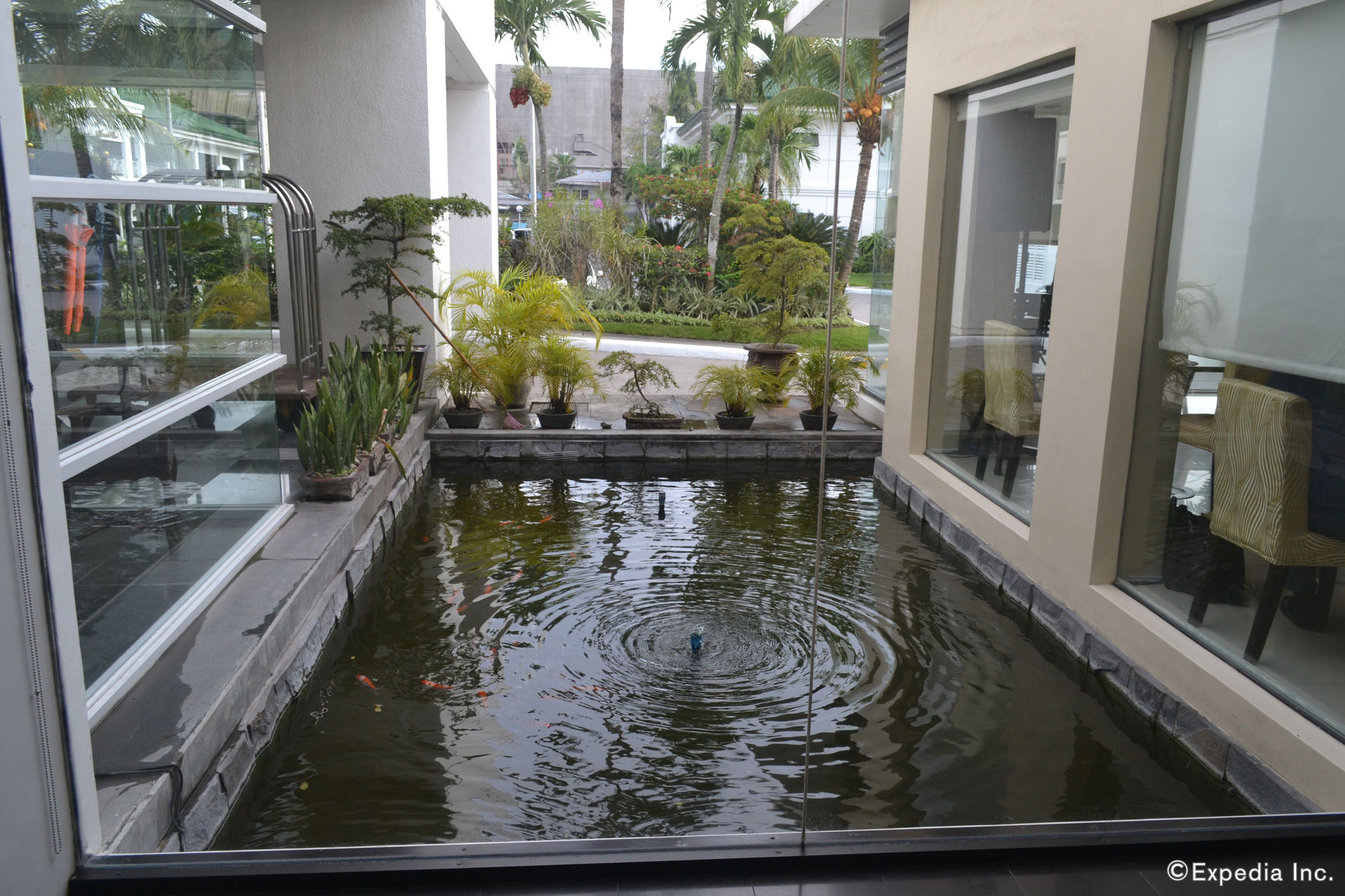 Фото East Asia Royale Hotel