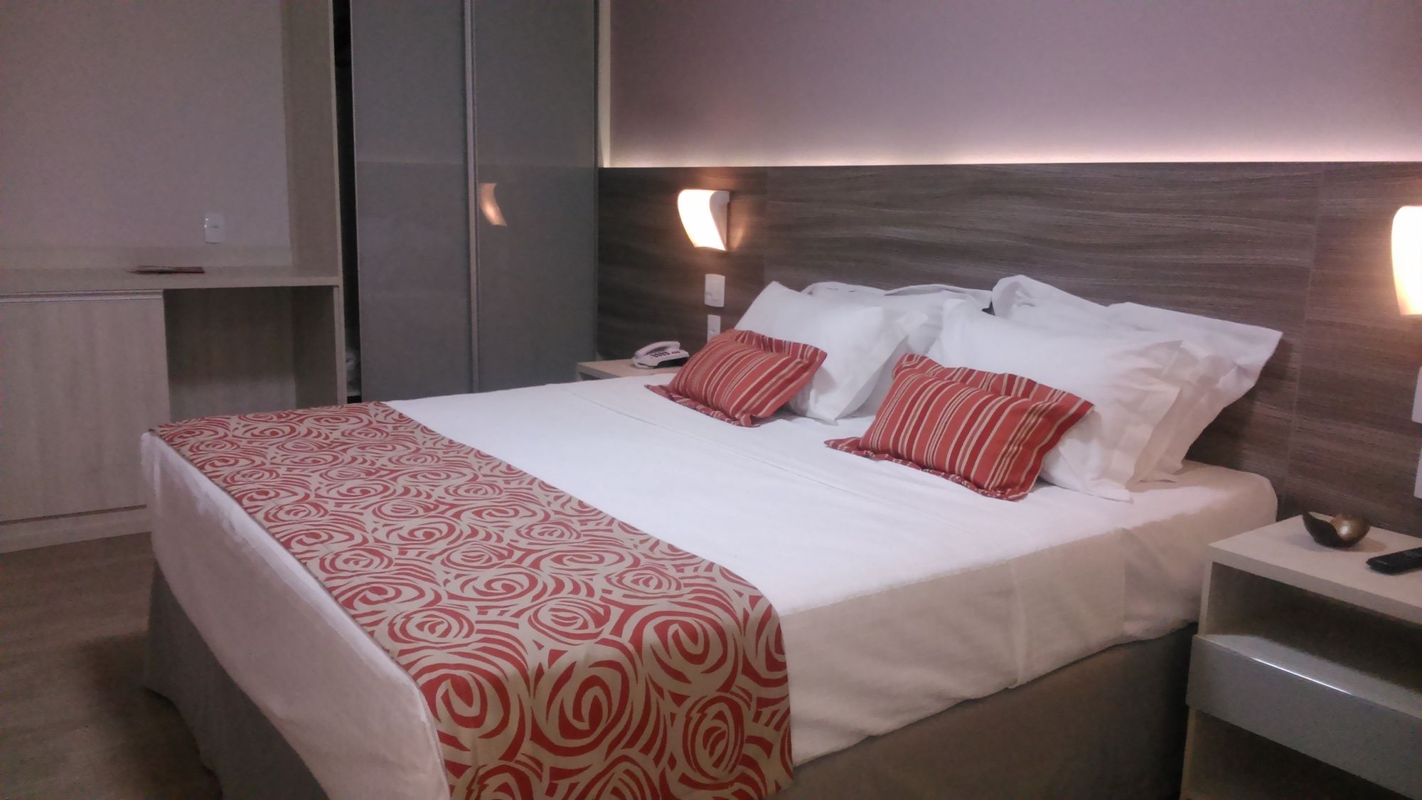 Фото IT Itabira Hotel