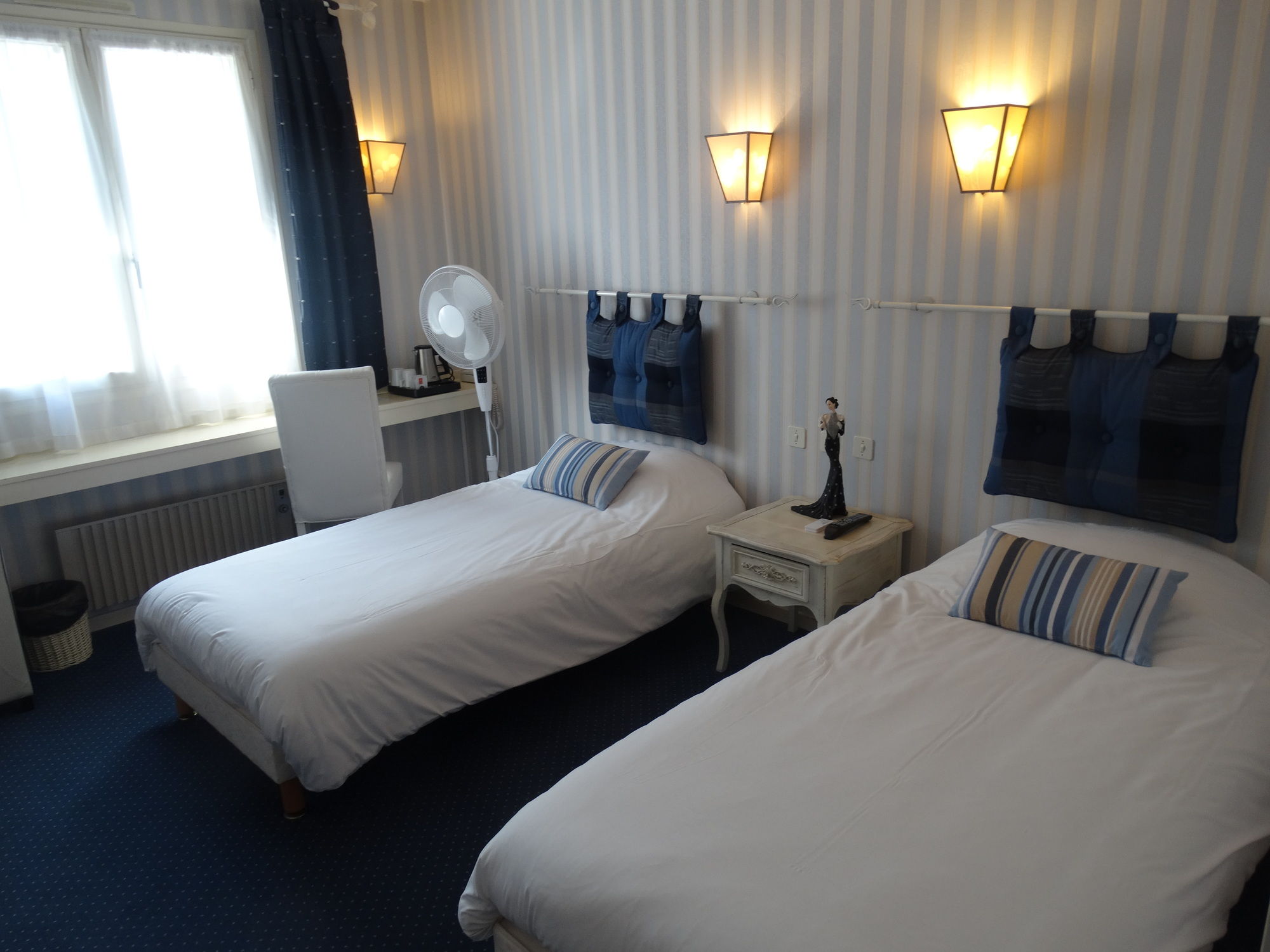 Фото Hotel Le Castel Fleuri