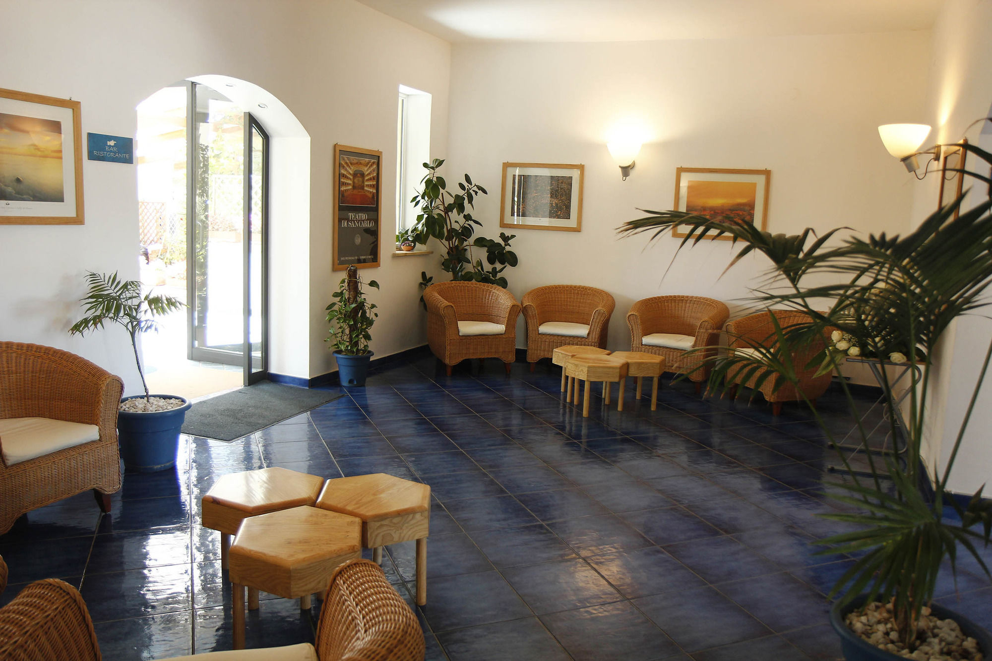 Фото Hotel La Darsena