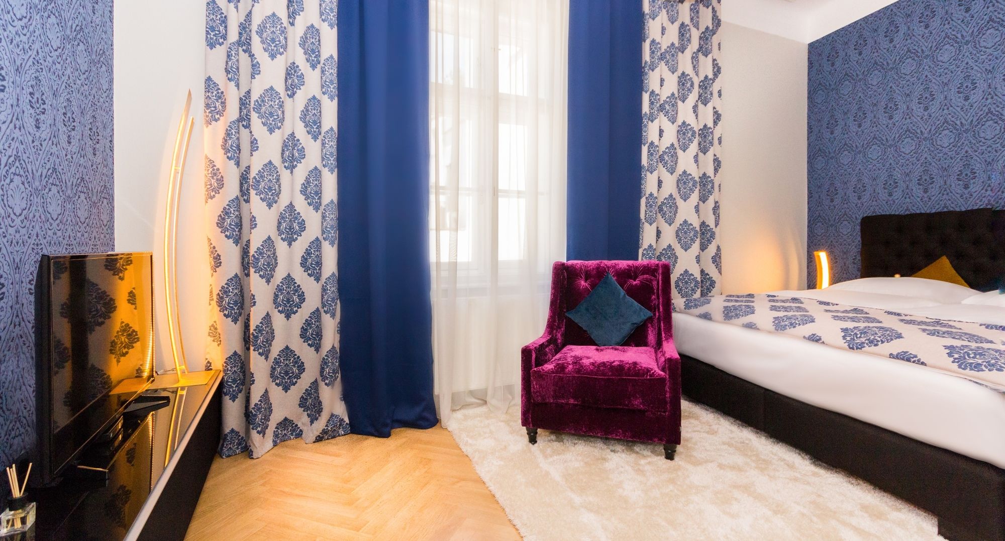 Фото Abieshomes Serviced Apartments - Downtown