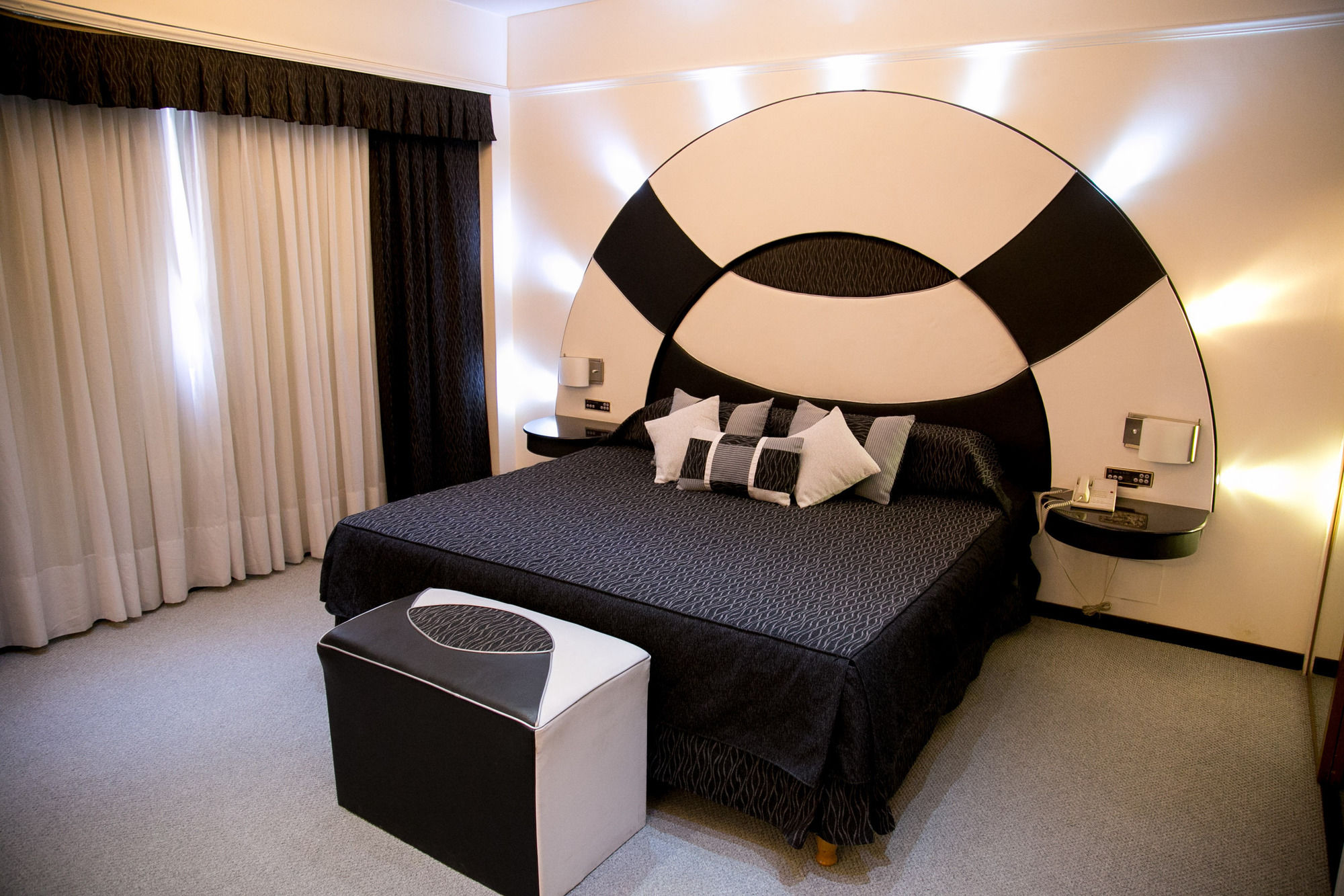 Фото Hotel Alkazar