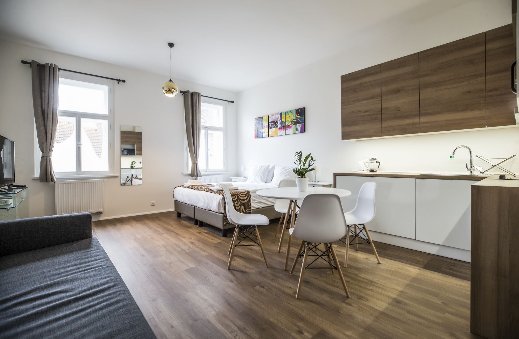 Фото 74879398698