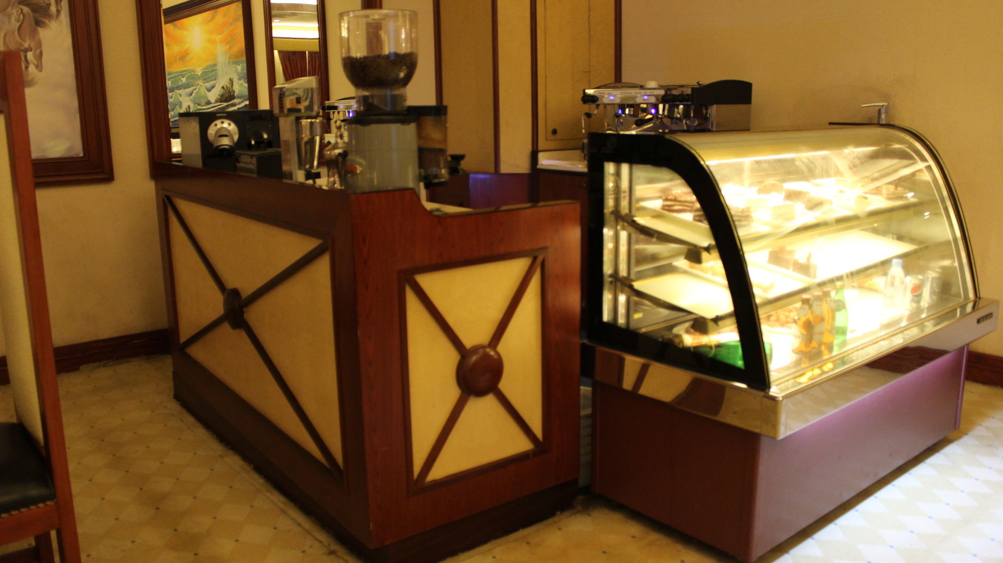 Фото Jeddah Grand Hotel