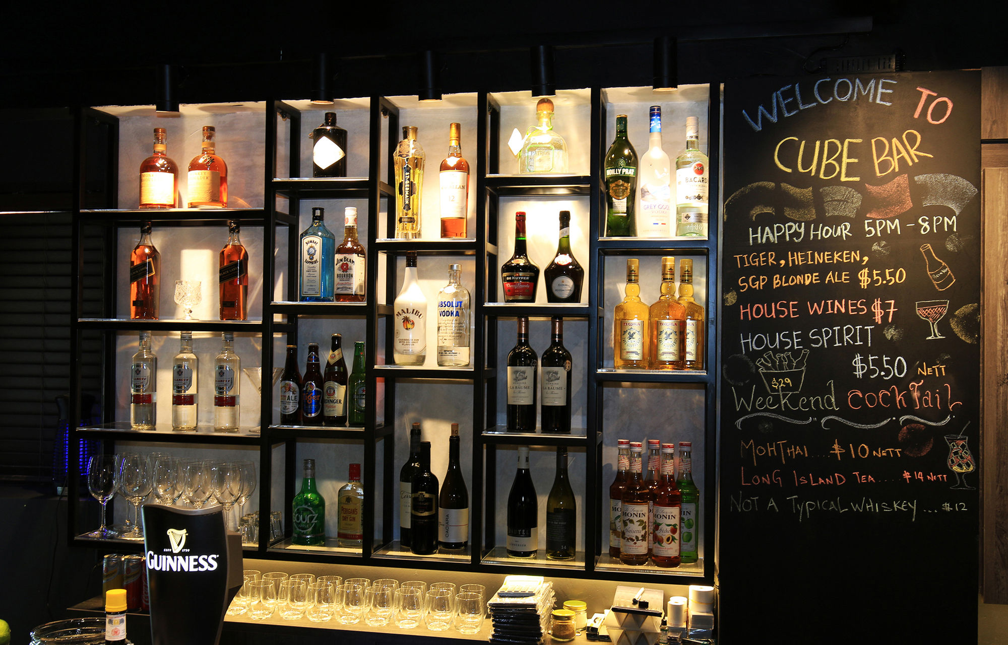 Фото CUBE Boutique Capsule Hotel Chinatown