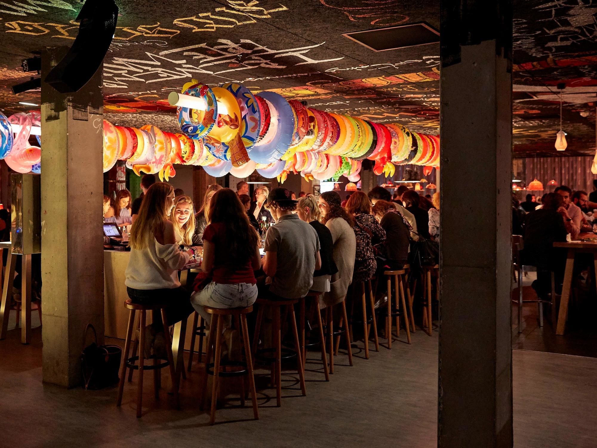 Фото Mama Shelter