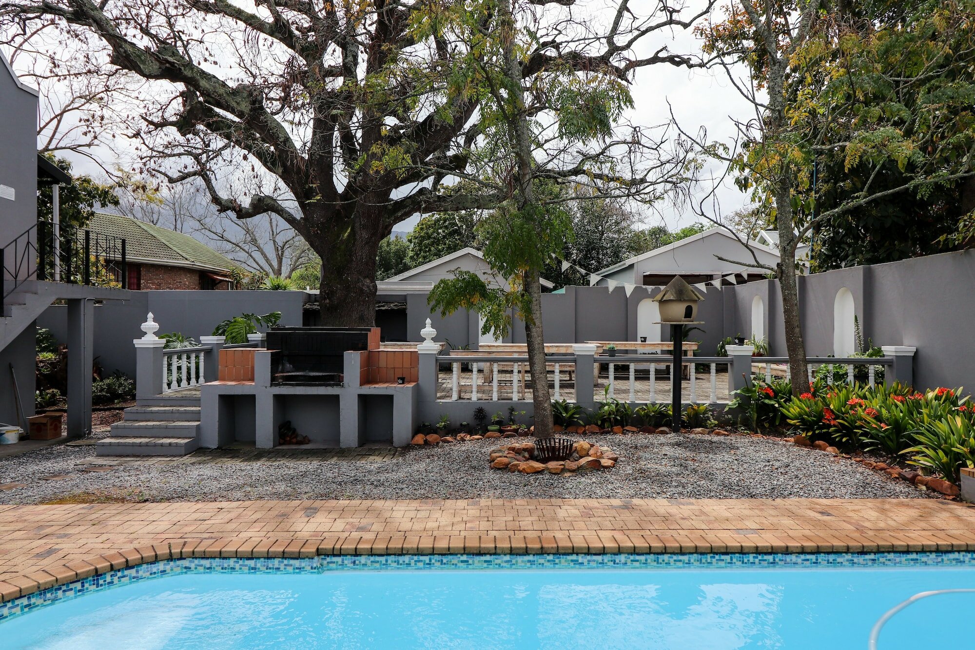 Фото George Lodge International