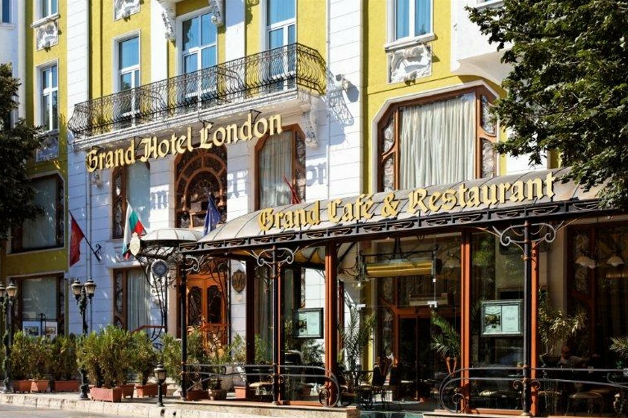 Фото отеля 1