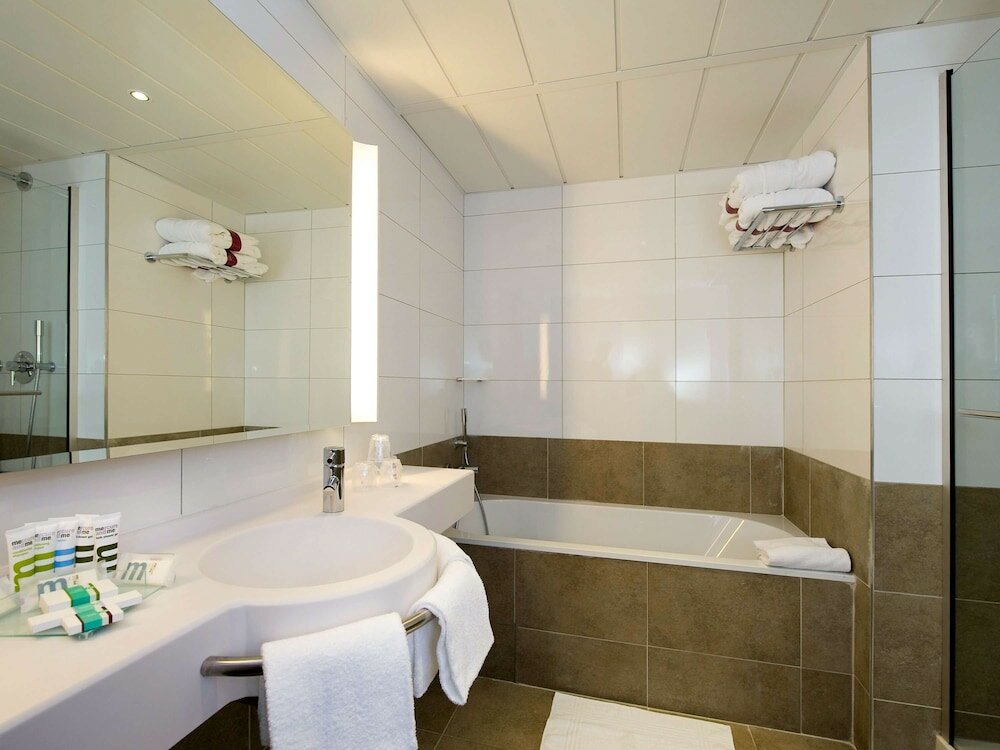 Фото Mercure Carcassonne La Cité hotel