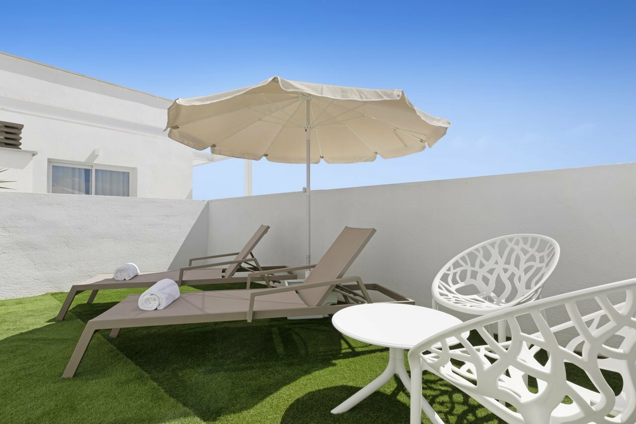 Фото Hotel Sant Jordi