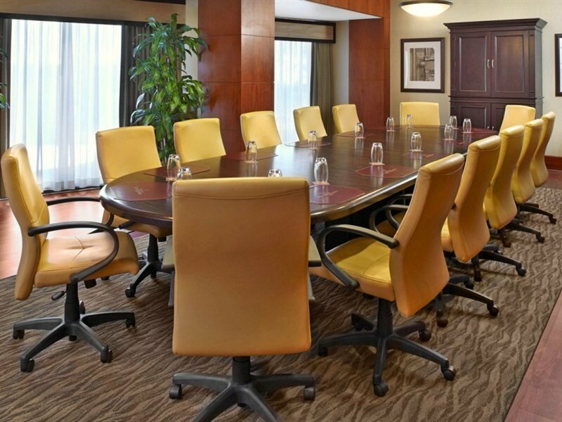 Фото Sheraton Houston Brookhollow Hotel