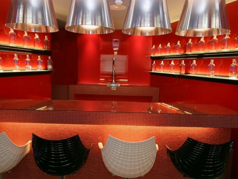 Фото Hotel Oasis Plaza