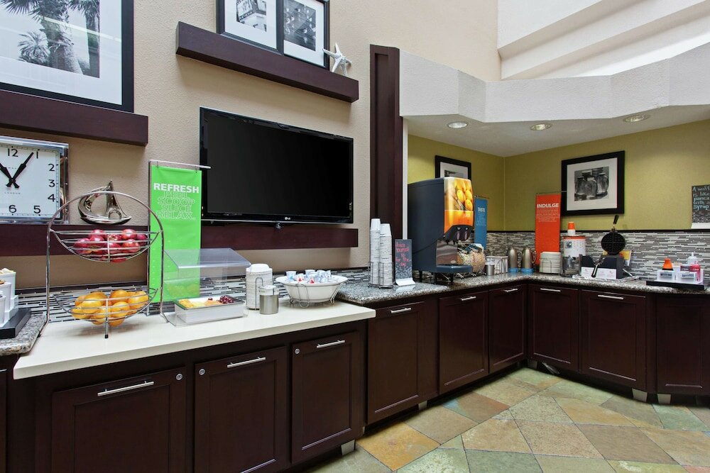 Фото Hampton Inn Santa Cruz