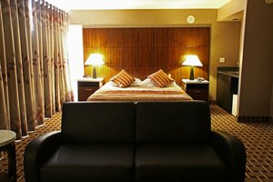 La Crystal Hotel - Los Angeles Area (California, County of Los Angeles, Compton, East Artesia Boulevard), hotel