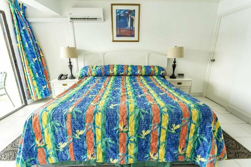 Гостиница Pirate's Inn в Бриджтауне