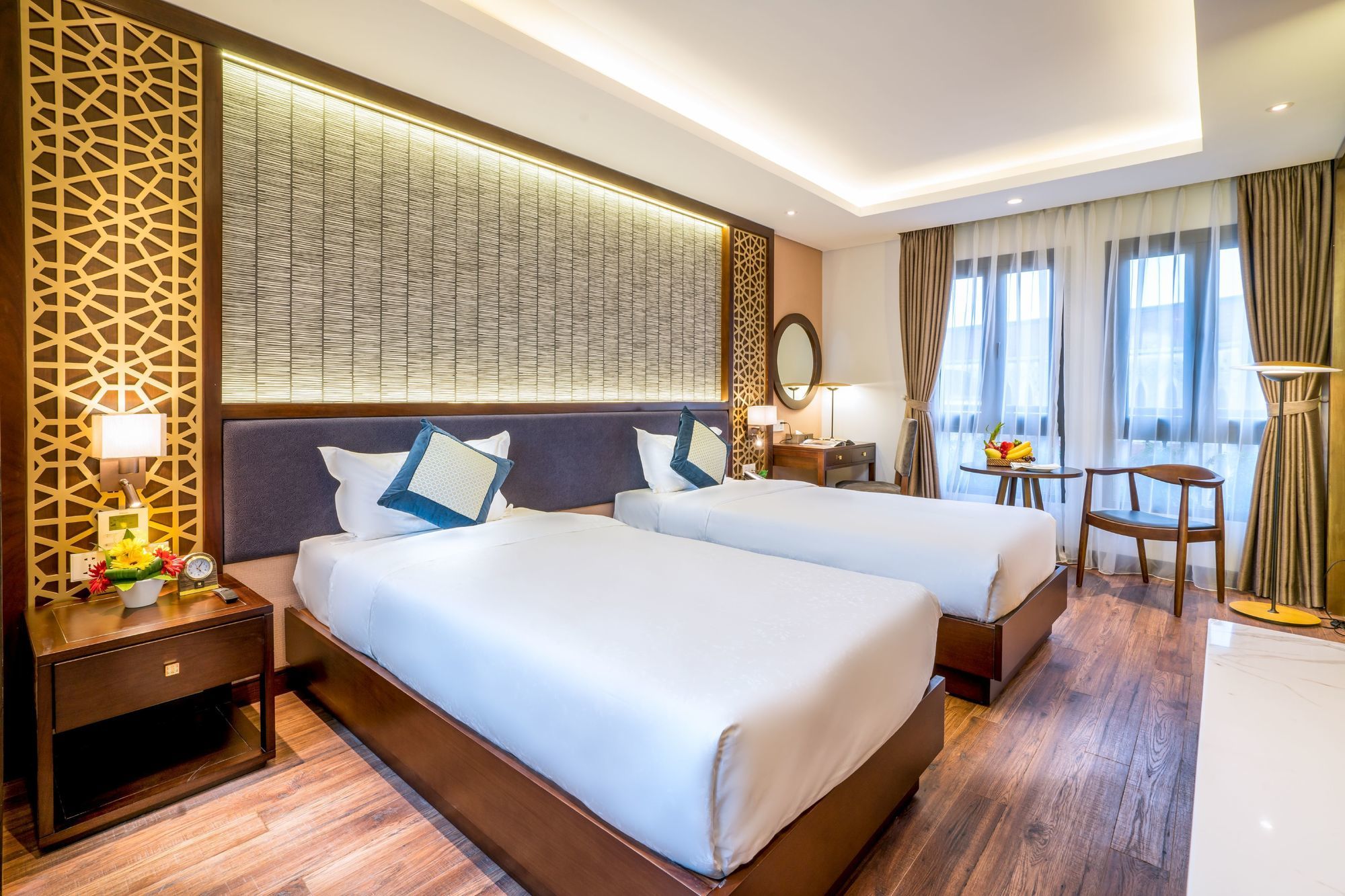 Фото Conifer Grand Hotel