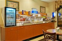 Фото Holiday Inn Express & Suites Houston - Memorial Park Area, an Ihg Hotel