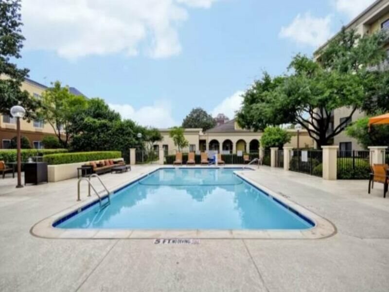 Фото Courtyard by Marriott Dallas Medical/Market Center