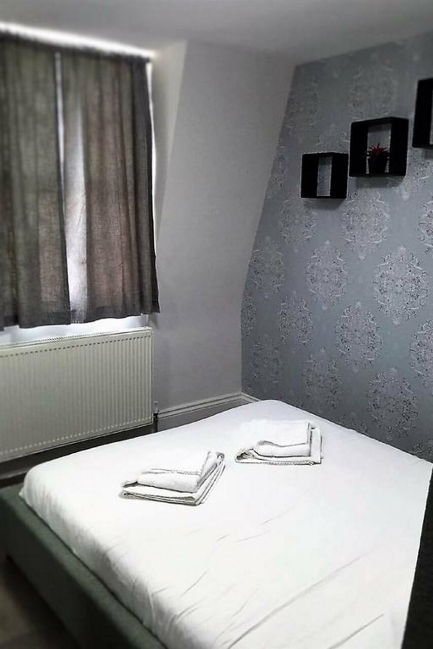 Фото Imperial Court Suites