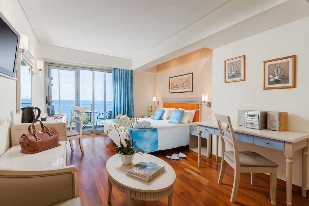 Фото Tropical Hotel