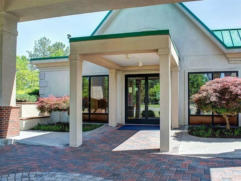 Фото Quality Inn North