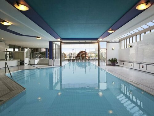 Гостиница Coast Victoria Hotel & x26; Marina by Apa в Виктории