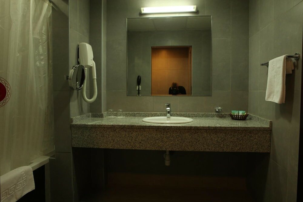 Фото Ramee Rose Hotel Apartments