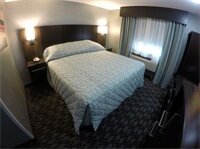 Фото Red Carpet Inn Elmwood Park