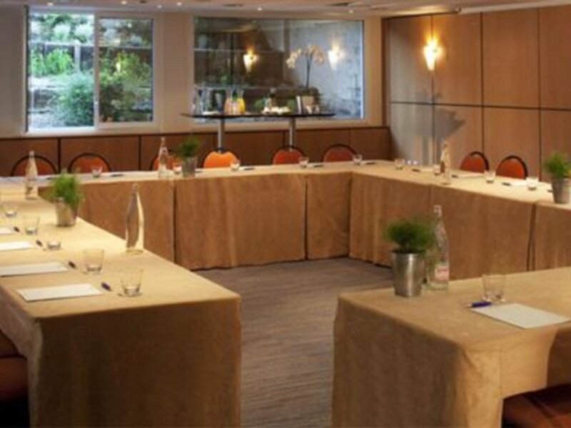 Фото Escale Oceania Aix-en-Provence