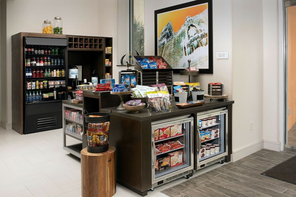 Фото Hilton Garden Inn San Antonio Downtown Riverwalk